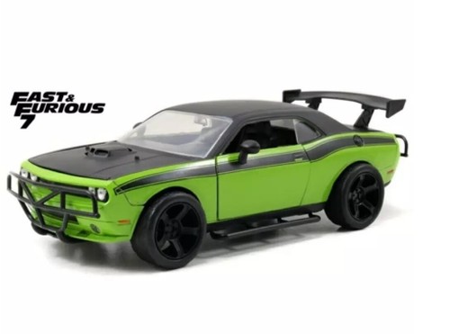 2008 dodge challenger - 1/24,