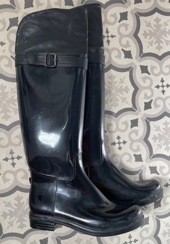Knee high riding wellies with - knee,
