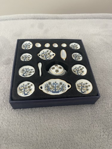 Vintage china dolls - vintage, house