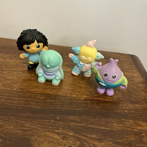 Moon and figure bundle pepi - me,