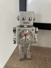 Robot Desktop Clock Solid