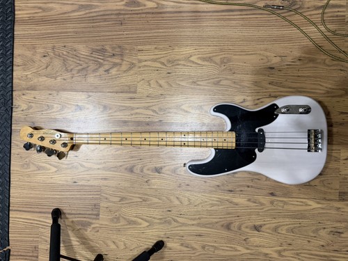 Classic vibe fender - classic,