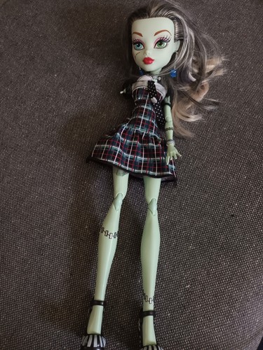 Monster high frightfully - high,