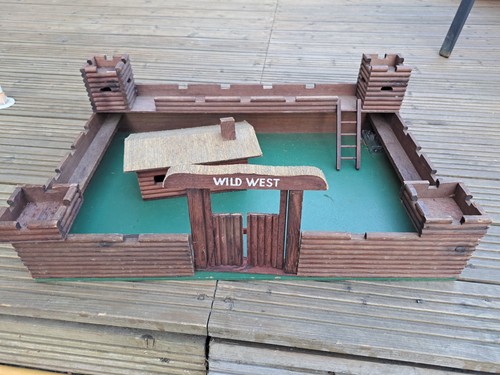Wild west vintage - wooden, fort