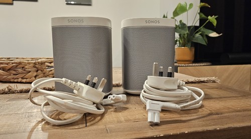 Pair white sonos - (2x),