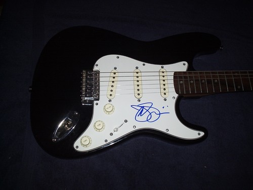 Joe satriani signed guitar - joe,
