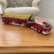 Corgi Major American La France Aerial Rescue Tractor Fire Engine, original.