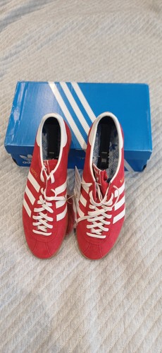 Adidas napoli size uk10 - napoli, city