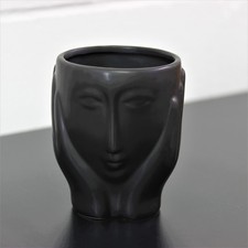 Stoneware Pot Black Face Hands