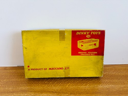 Dinky toys 785 service station - toys,