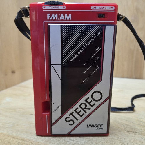 Unisef red stereo - z-10,