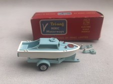 Triang Minic Motorways M1555 Boat & Trailer White Hull Blue Trailer VGC Boxed