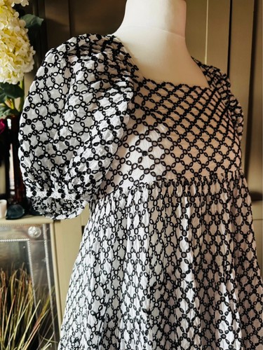 White black embroidered - black, open