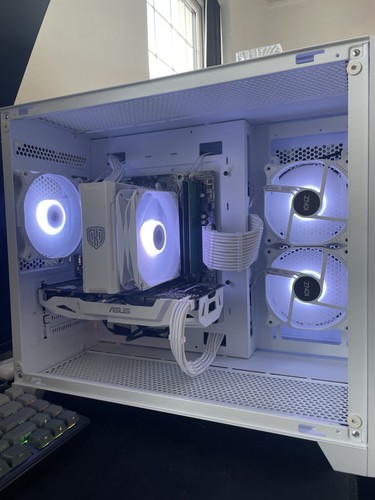 Custom white fishtank gaming - white,