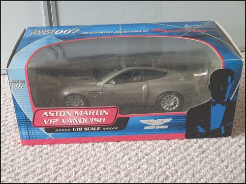 Pauls model art aston - art, martin