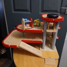 PlanToys Wooden Garage With