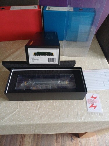 Accurascale class 0 - oo,