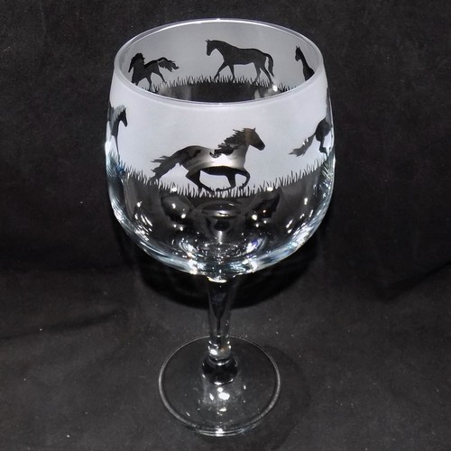 Hand etched horse - etched, gin