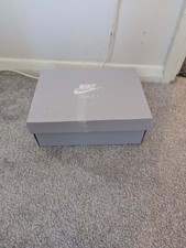 Empty nike shoe - shoe, 10