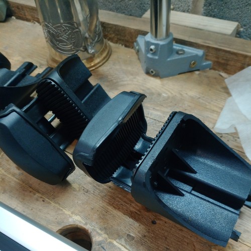 Universal lockable aluminium - universal,