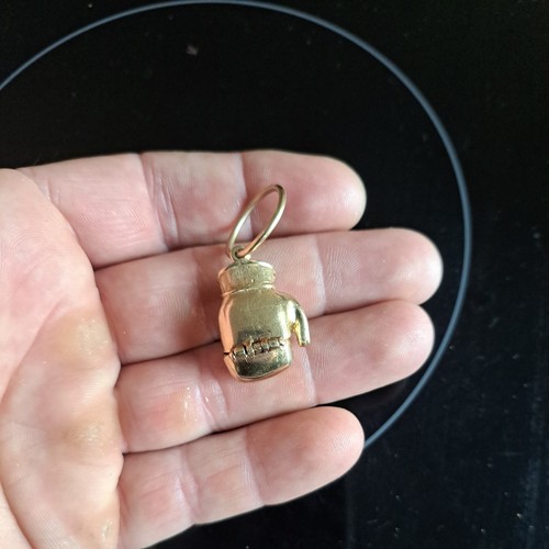 9ct yellow gold solid - 9ct,