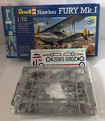 Revell 04693 hawker fury - 04693,