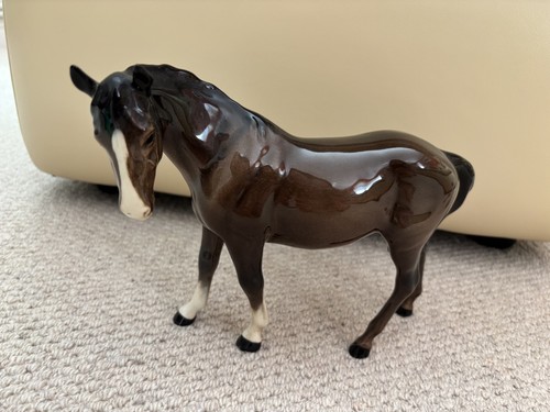 Early beswick mare facing - beswick, (facing