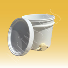 Plastic 15L White Bucket With Honey Gate - For Honey Extraction