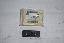 90512653 Vauxhall Vectra B  LS badge