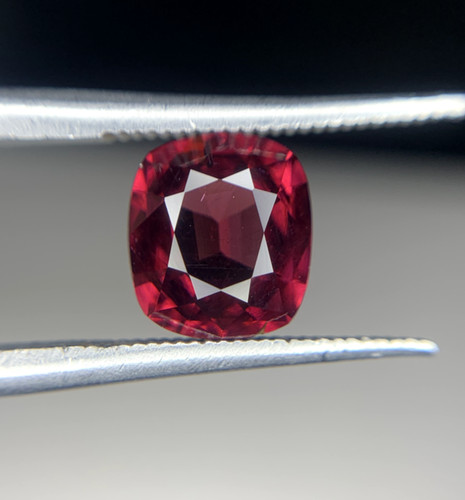 65ct natural red spinel - 1.65ct,