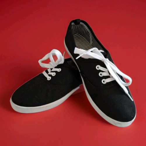 Black canvas casual - lace, up