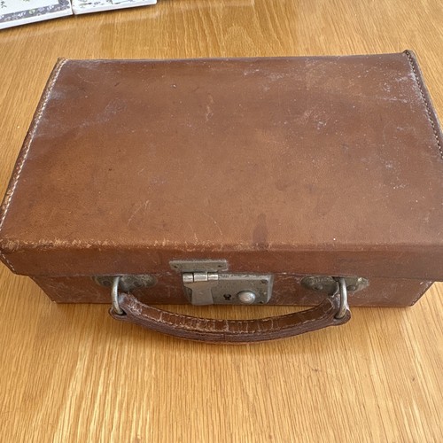 True vintage brown leather - true,
