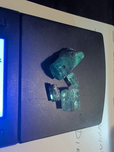 Rough colombian emeralds - colombian,