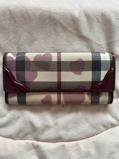 Burberry Burgundy Heart &