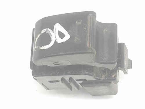 848100k010 front window - front,