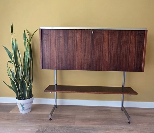 Rare 1960s modernist bar - rare,