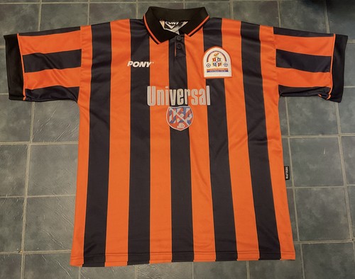 Luton town away pony football - away,