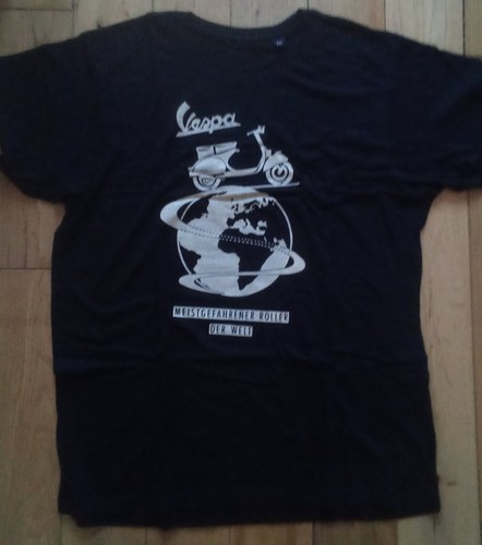 Vespa top the world men - vespa,