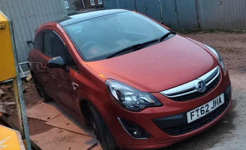 Breaking vauxhall corsa fl - d,