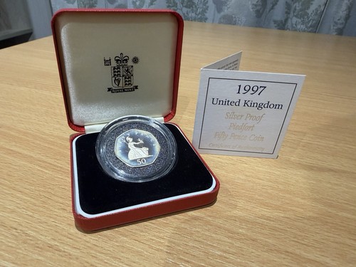 1997 royal mint 50p silver - mint,