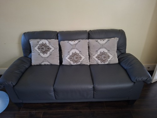 Seater and leather - 2,