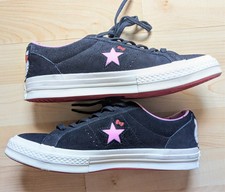 Hello Kitty Converse One Star