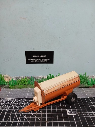 Britains farm toys howards - britains,