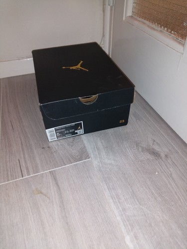 Empty nike air jordan - empty, stay