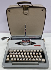 Royal Royalite 120 Typewriter