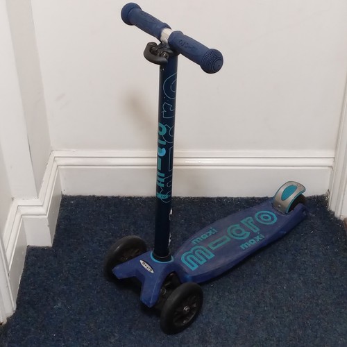 Maxi micro wheeled scooter - micro,