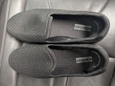 Brand New Without Box All Black Skechers Air Cooled Goga Mat Size 4
