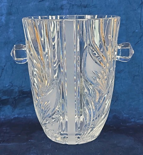 Cut crystal glass - cut, champagne