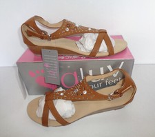 Gluv Ladies Tan Womens Wedged