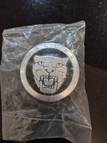 Jaguar alloy wheel centre - xf,